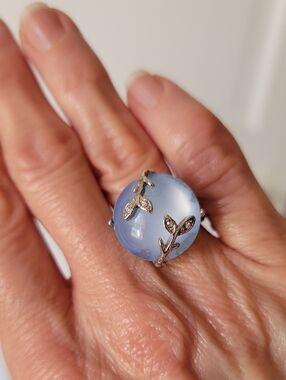Silver Moon Shimmer Ring Blue Opalescent with Leaf Prongs Sz S (6)